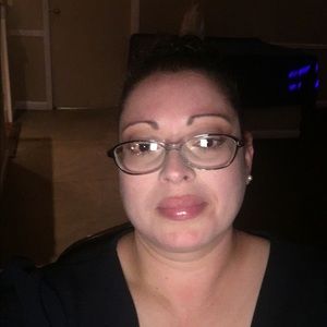 Meet your Posher, Awilda